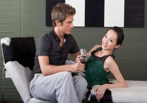 苏州调查取证：已成年但还在上高中的子女父母仍有抚养的义务