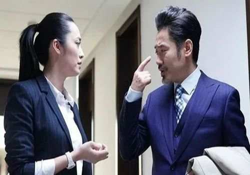 离婚前把钱转给女儿该怎么判